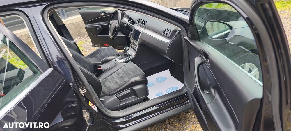 Volkswagen Passat 2.0 TDI DPF DSG Highline - 33