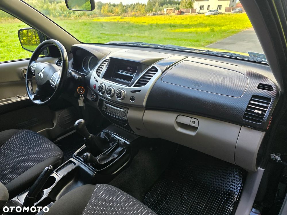 Mitsubishi L200 2.5 DID DC Intense HP - 18
