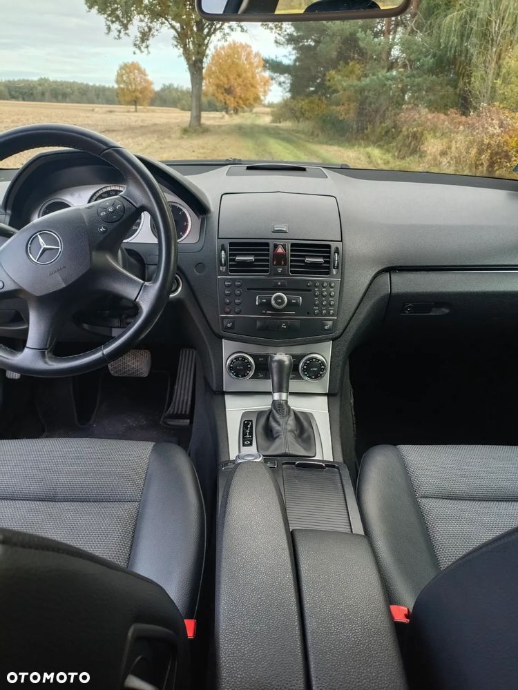 Mercedes-Benz Klasa C 220 T CDI DPF Automatik Avantgarde - 6