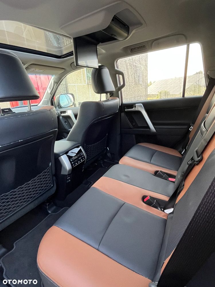 Toyota Land Cruiser LC 2.8 D-4D Executive - 12