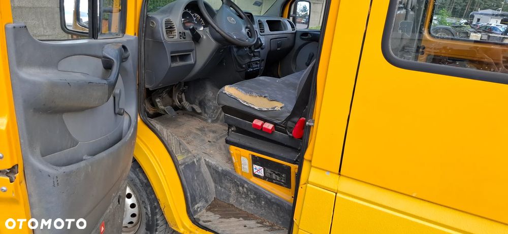 Mercedes-Benz SPRINTER - 13