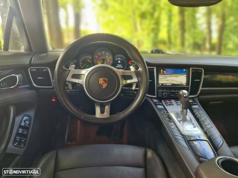 Porsche Panamera - 46