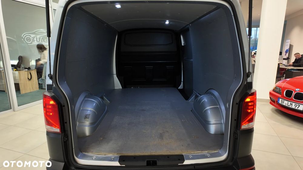 Volkswagen Transporter - 40