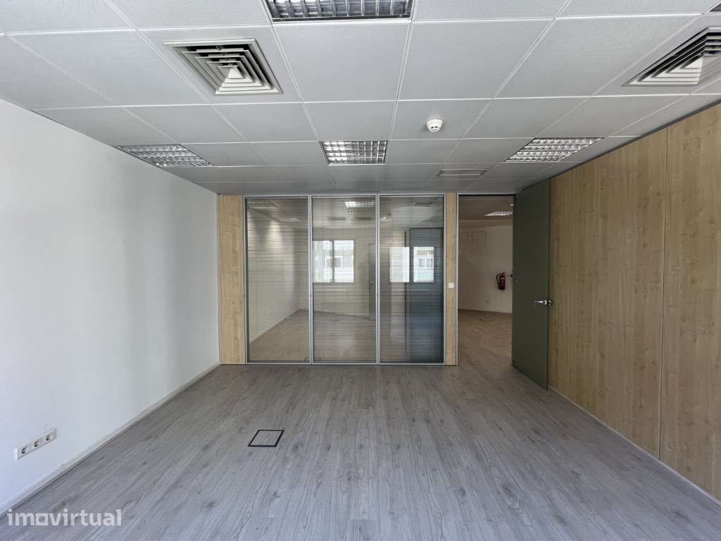 Escritório na Av. Columbano Bordalo Pinheiro - Sete Rios - Grande imagem: 2/14