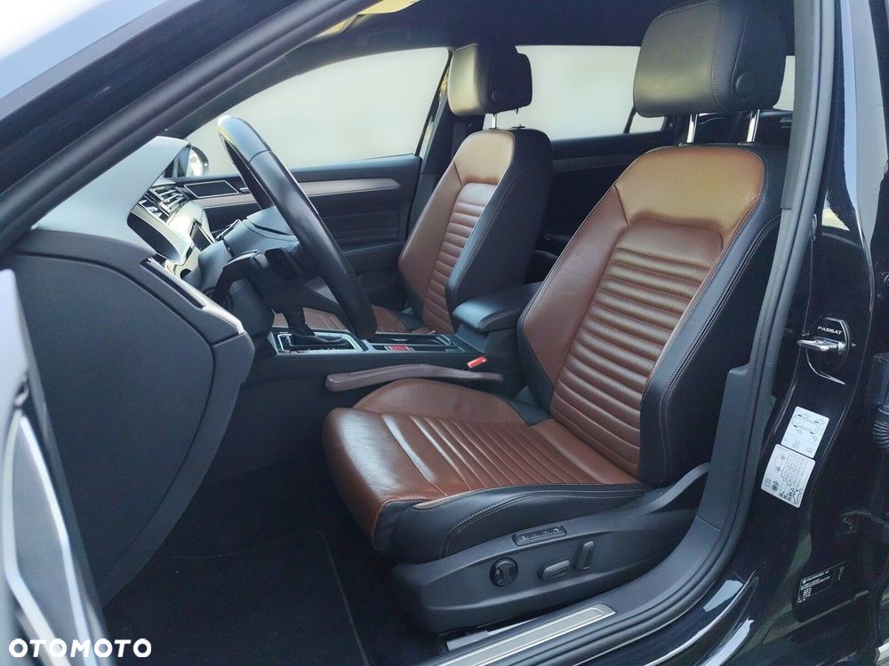 Volkswagen Passat 2.0 TSI Business DSG - 11