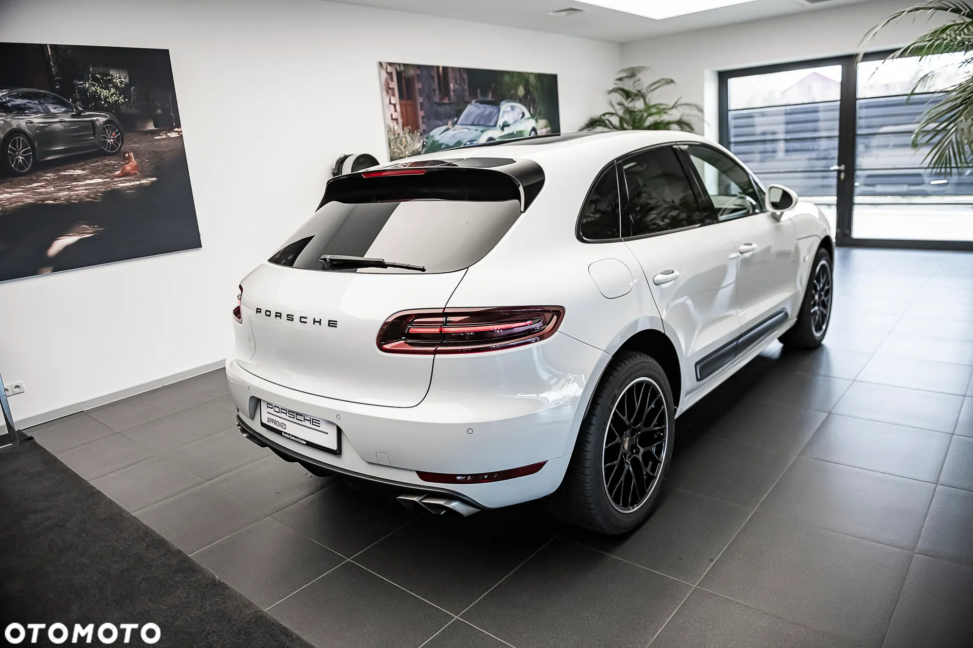 Porsche Macan Turbo - 21