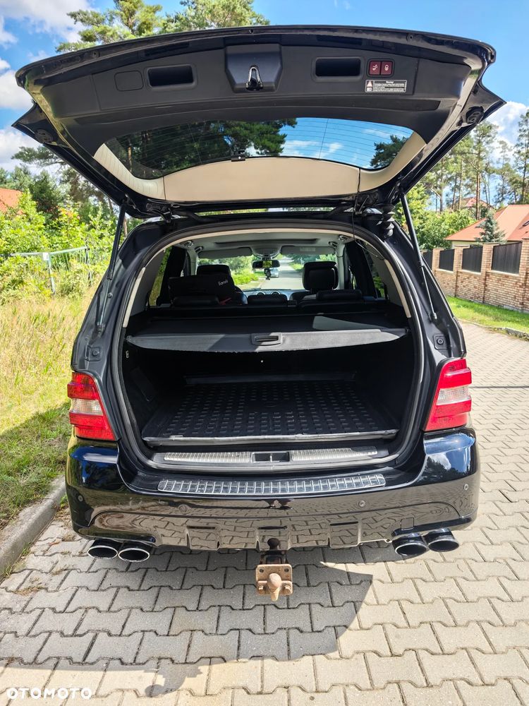 Mercedes-Benz ML - 10