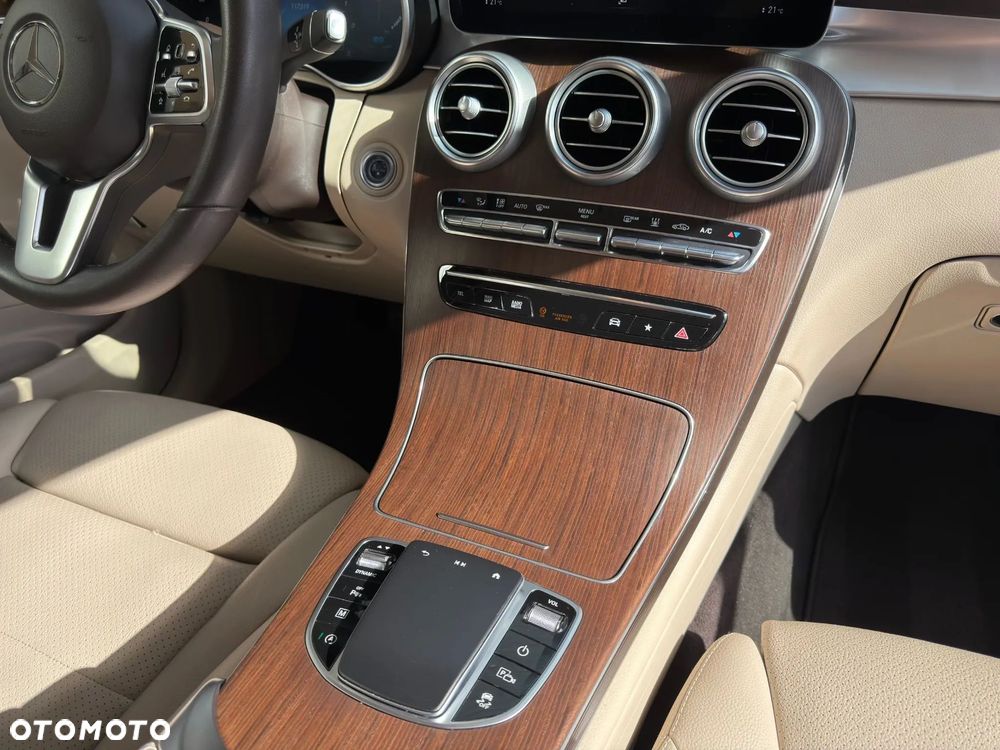 Mercedes-Benz GLC - 29