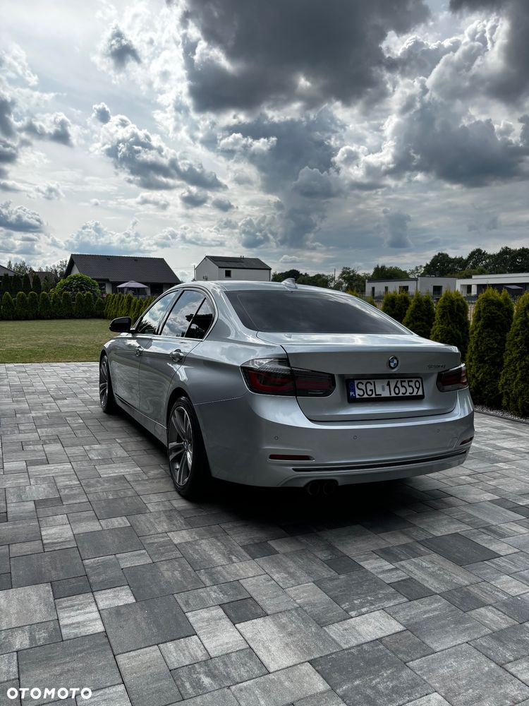 BMW Seria 3 330i Sport Line - 5