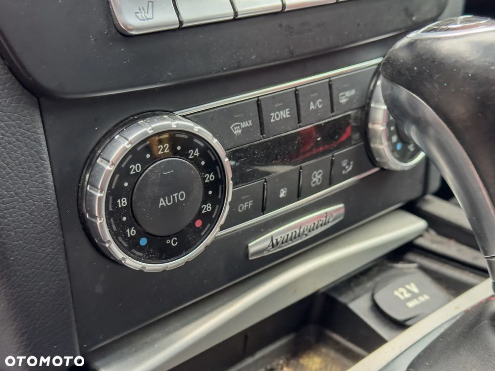 Mercedes-Benz Klasa C 220 CDI DPF Automatik Avantgarde - 28