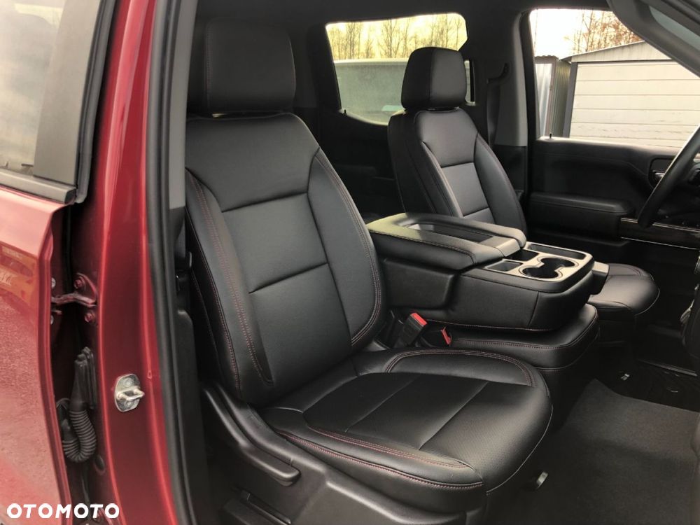 Chevrolet Silverado - 26