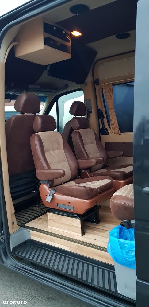 Mercedes-Benz Sprinter - 8
