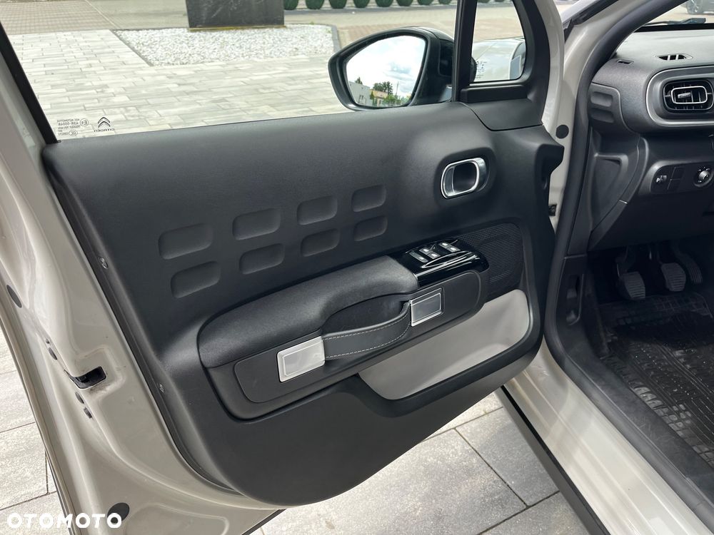 Citroën C3 1.2 PureTech Shine - 26