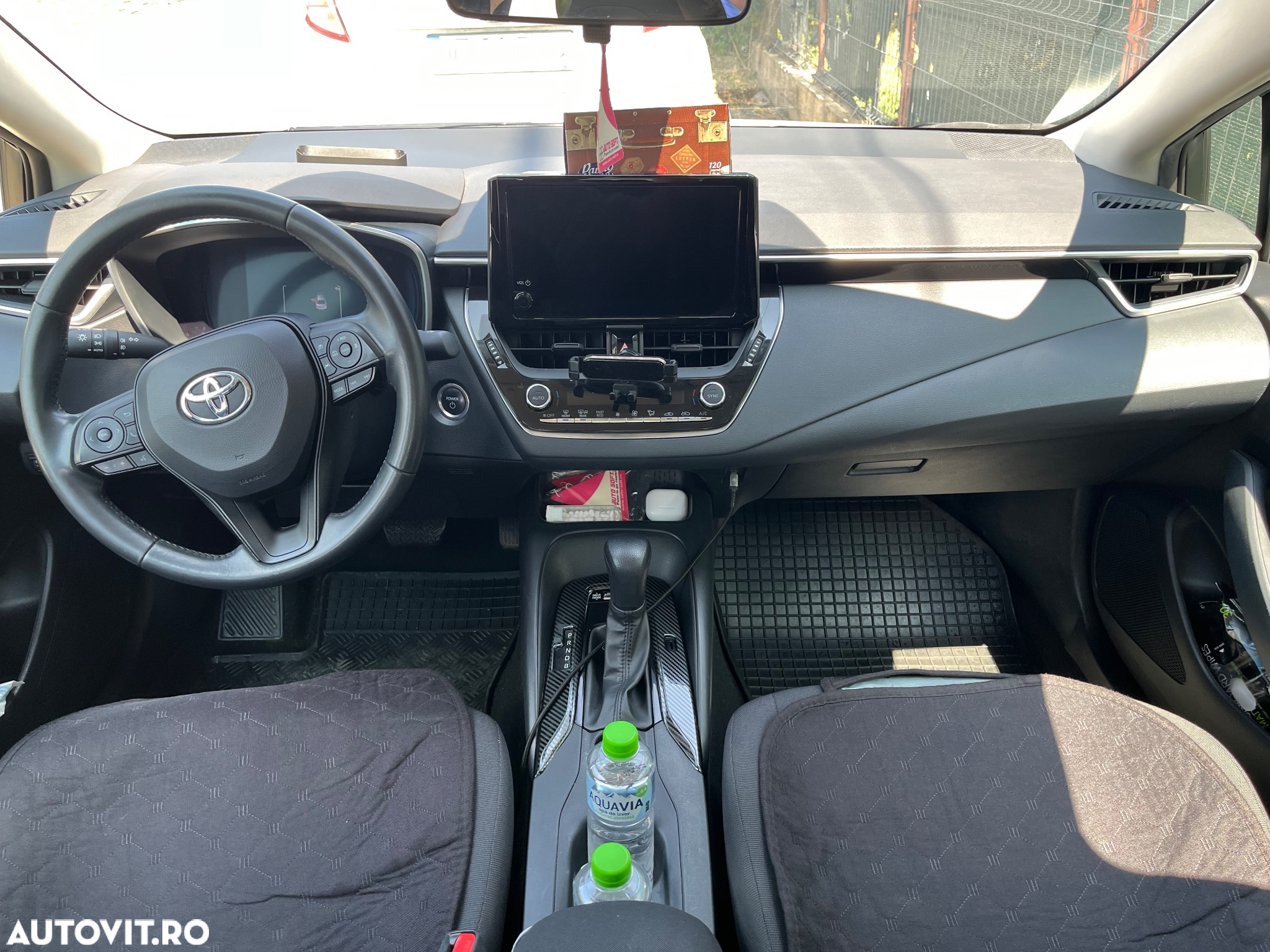 Toyota Corolla Sedan 1.8 HEV Eco - 10