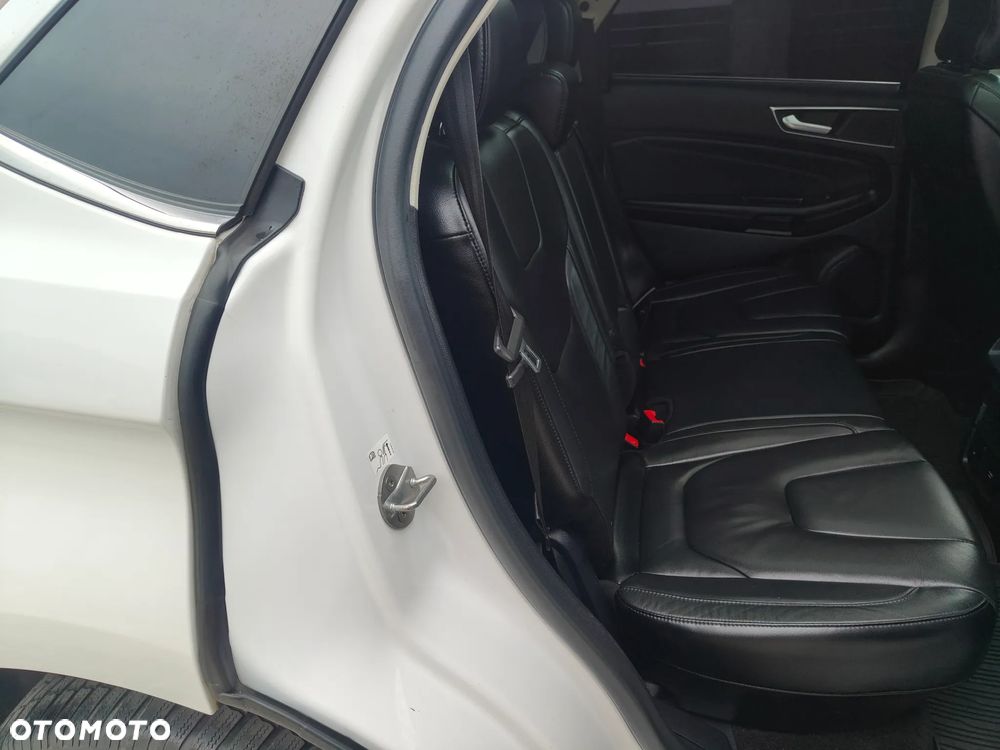Ford Edge 2.0 TDCi Twin-Turbo 4WD Titanium - 28