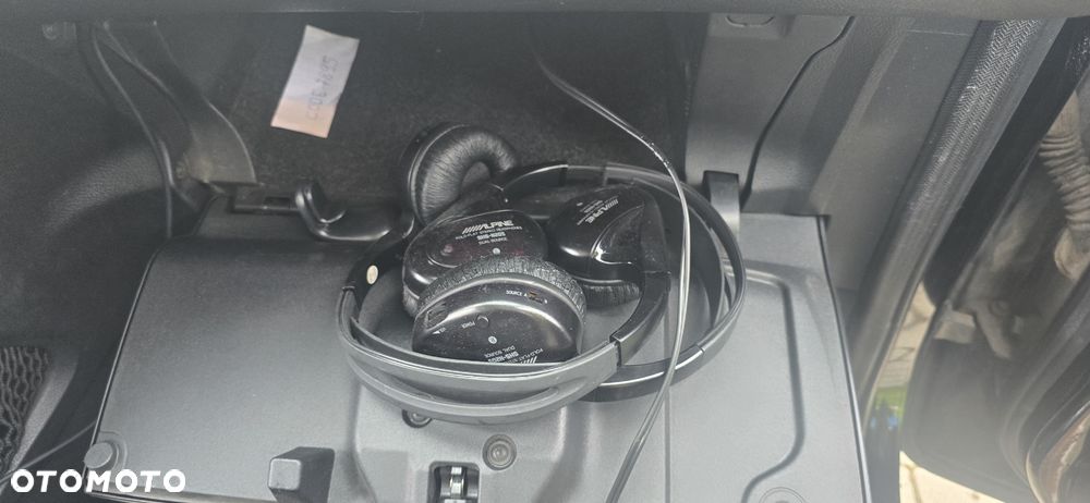 Ford Galaxy - 8
