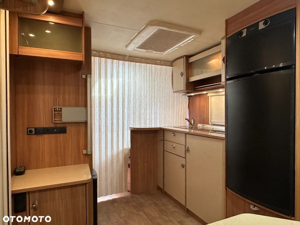 Burstner AVERSO 465 TS FIFTY z napędem i markizą pompowaną. - 14