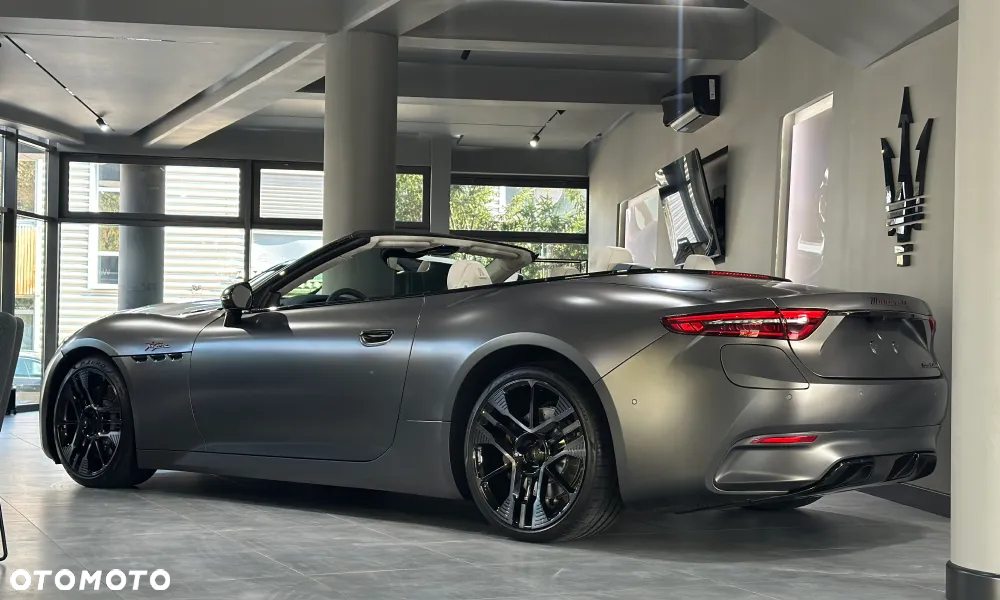Maserati GranCabrio - 6