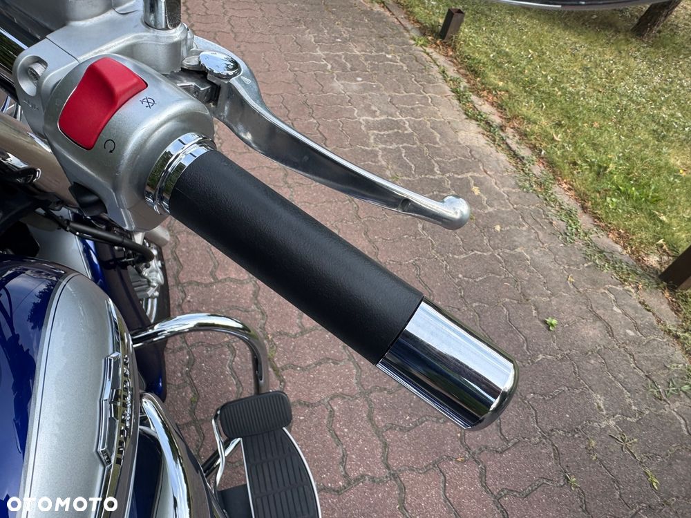 Suzuki VL 800 Volusia - Boulevard C50 - 23