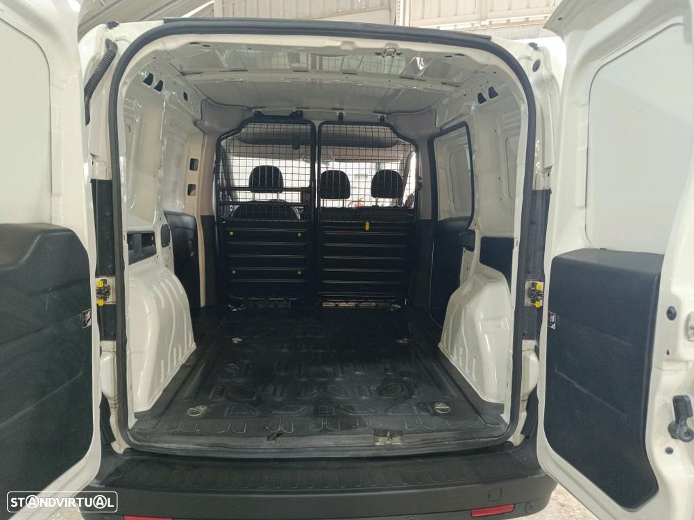 Fiat DOBLO CARGO 1.3 MJ Easy 3L - 9