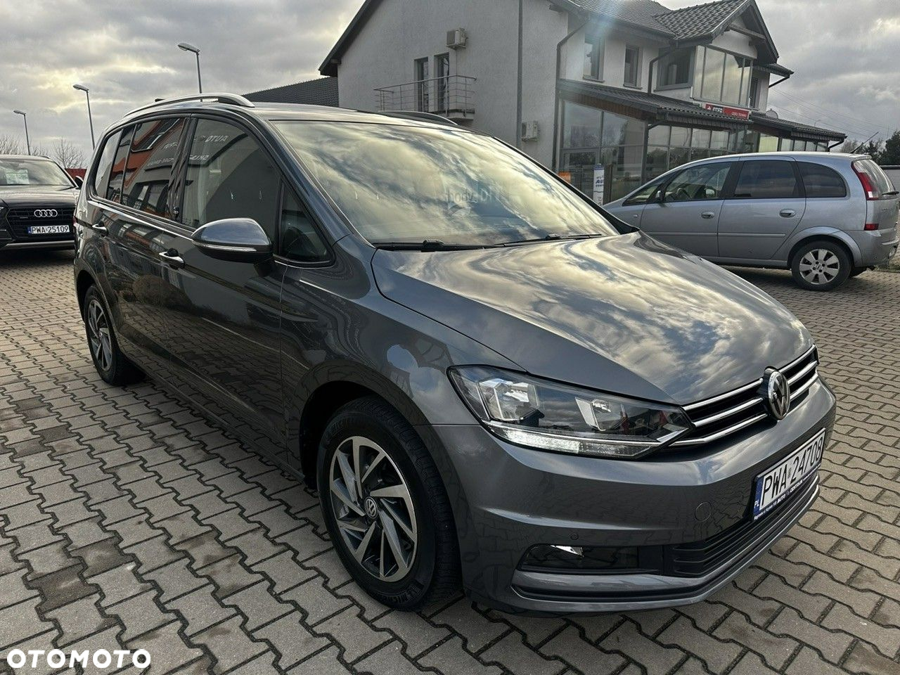 Volkswagen Touran 2.0 TDI SCR Comfortline - 6