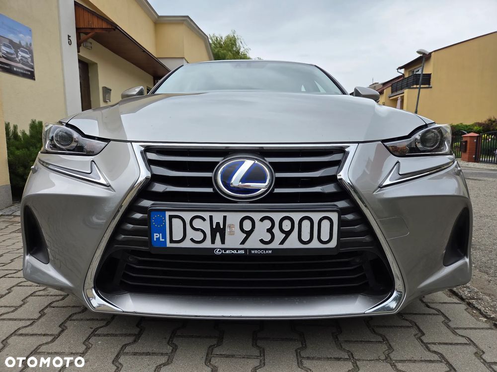 Lexus IS 300h Business Edition - 5