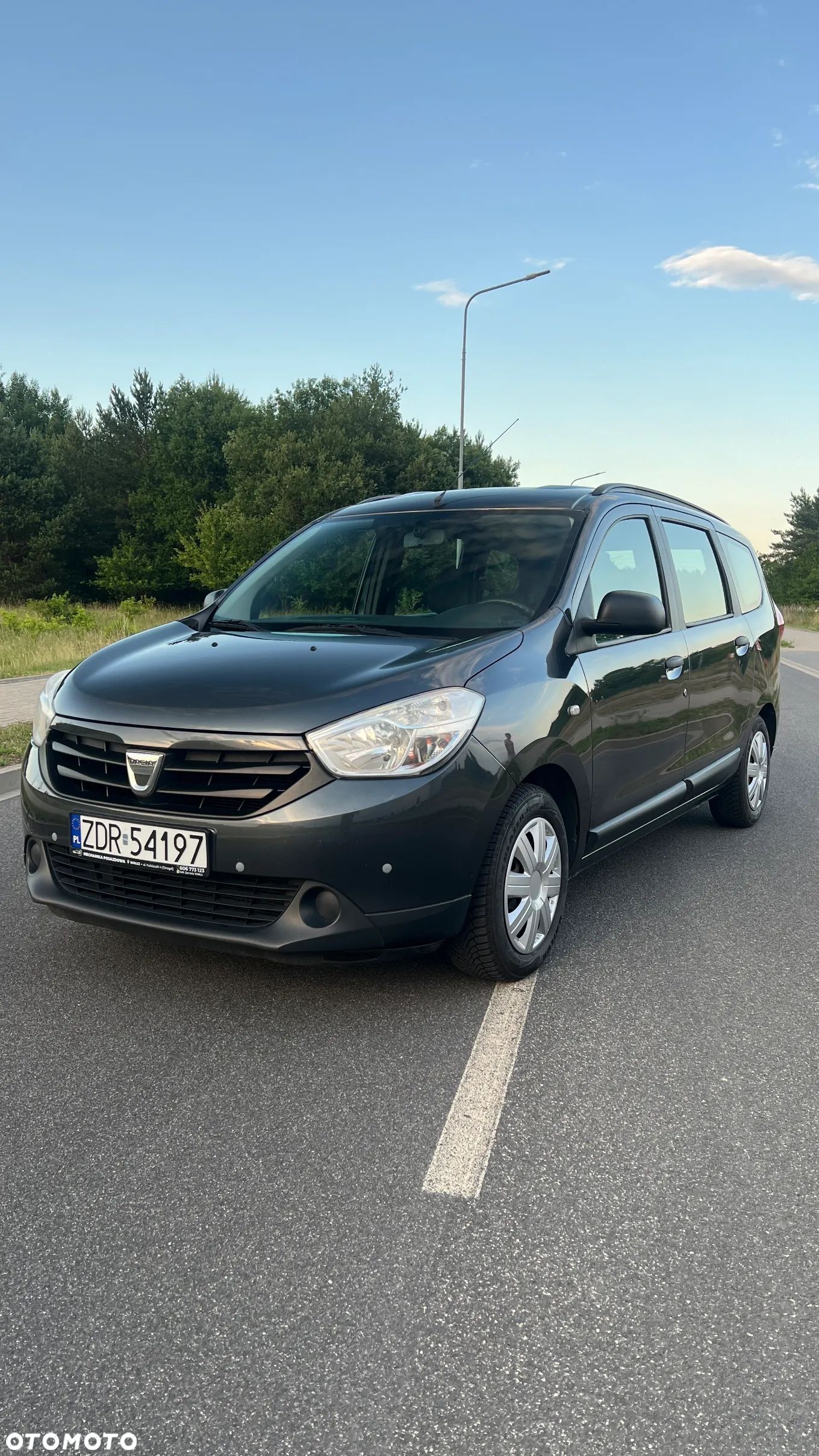 Dacia Lodgy 1.2 TCe Laureate - 1