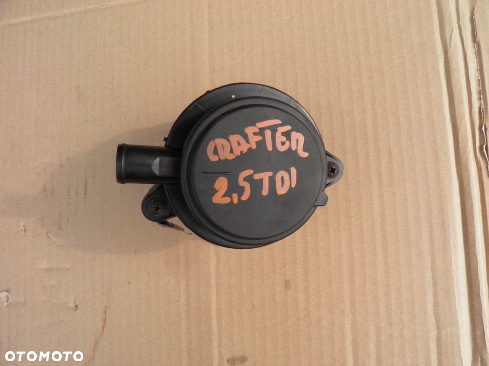 CRAFTER 2.5TDI ODMA OLEJU 076103593A - 3