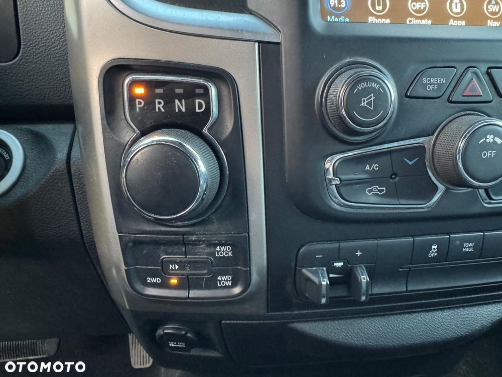 Dodge RAM 5.7 4x4 - 19
