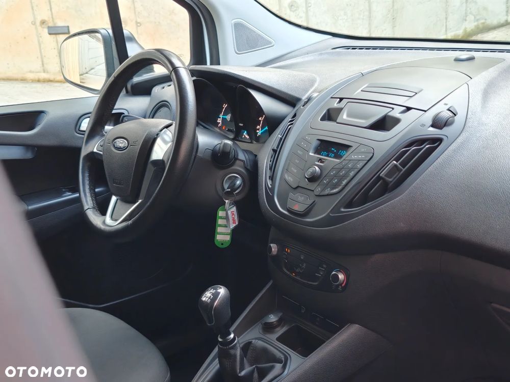 Ford Transit Courier - 6