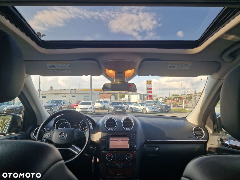 Mercedes-Benz GL 450 4Matic 7G-TRONIC Grand Edition - 25