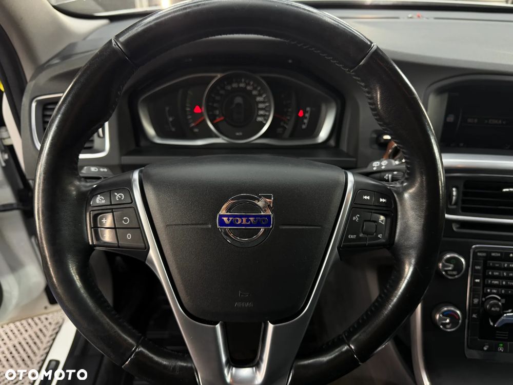 Volvo V60 T3 Drive-E Momentum - 10