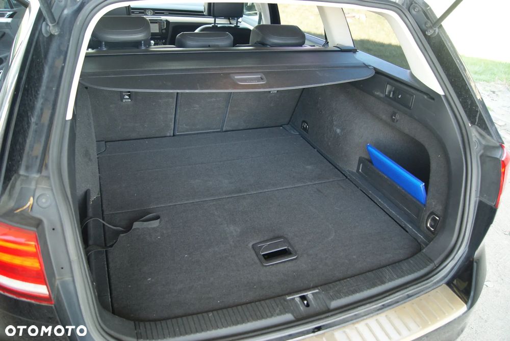 Volkswagen Passat 2.0 TDI (BlueMotion Technology) DSG Highline - 37