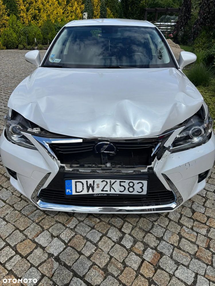 Lexus CT - 7