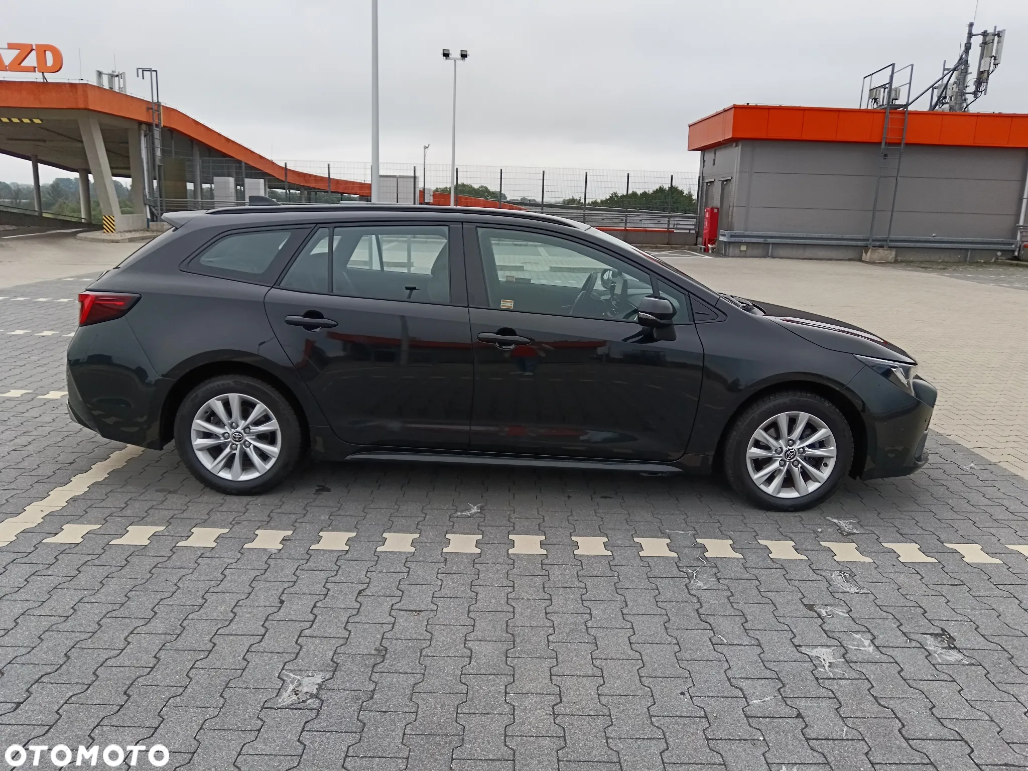 Toyota Corolla 1.8 Hybrid Comfort - 4