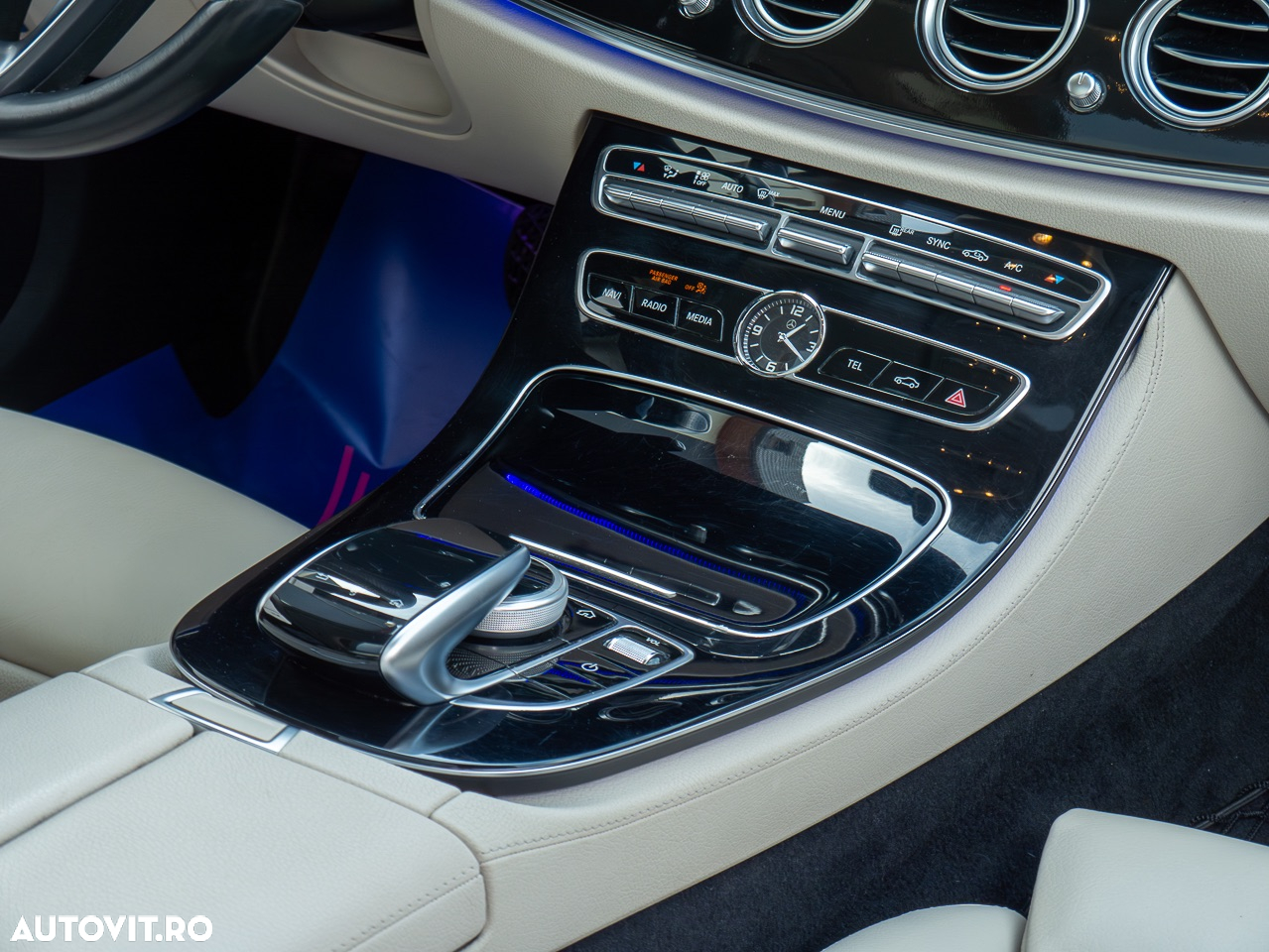 Mercedes-Benz E 220 d 9G-TRONIC Exclusive - 35