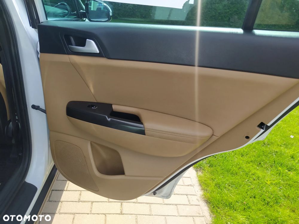 Kia Sportage 1.6 GDI L 2WD - 14