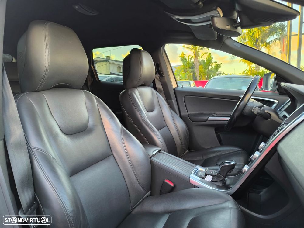 Volvo XC 60 D4 Geartronic Summum - 26