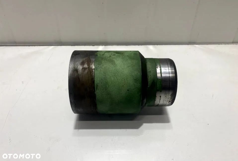 ŁĄCZNIK MUFA JOHN DEERE 6145R L156899 - 1