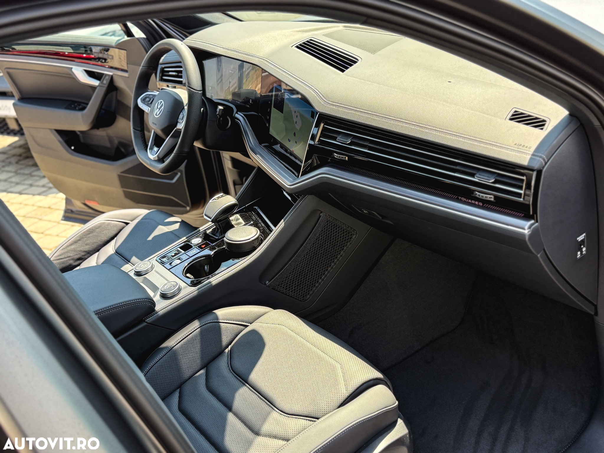 Volkswagen Touareg V6 TDI 4MOTION R-Line - 30