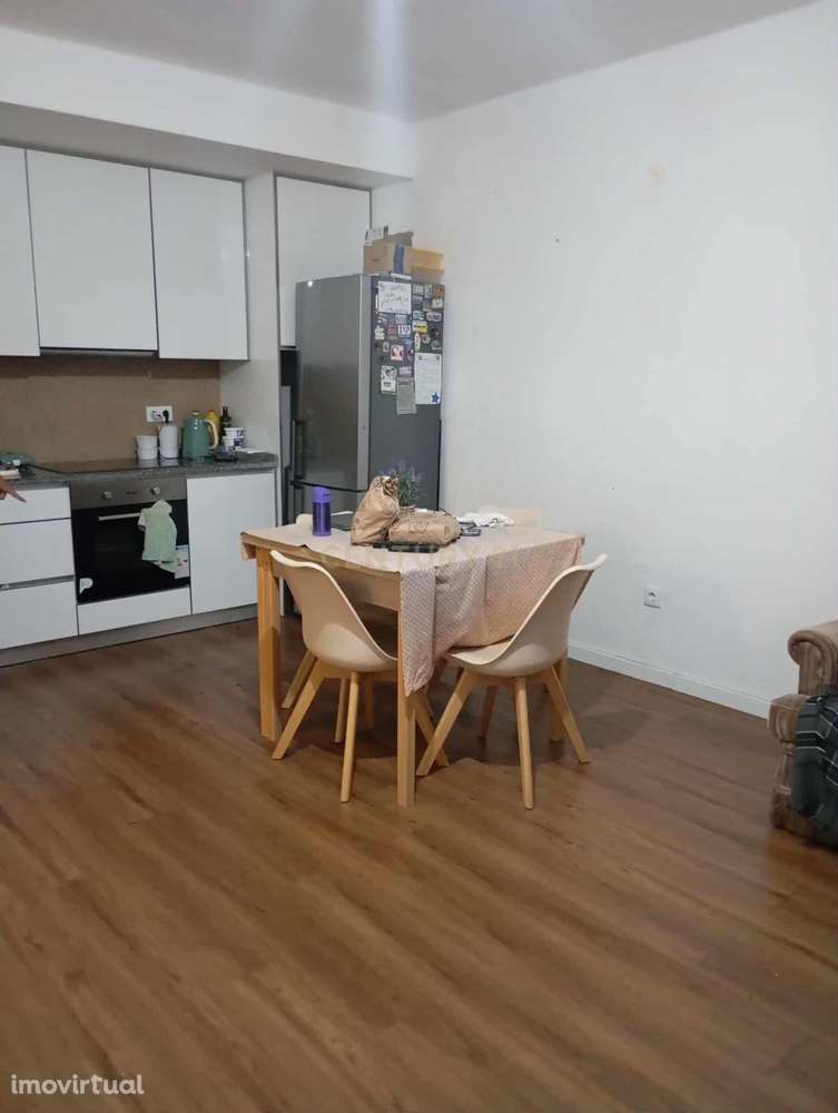 Apartamento T2 Marinha Grande - Excelente Oportunidade de investimento - Grande imagem: 2/7