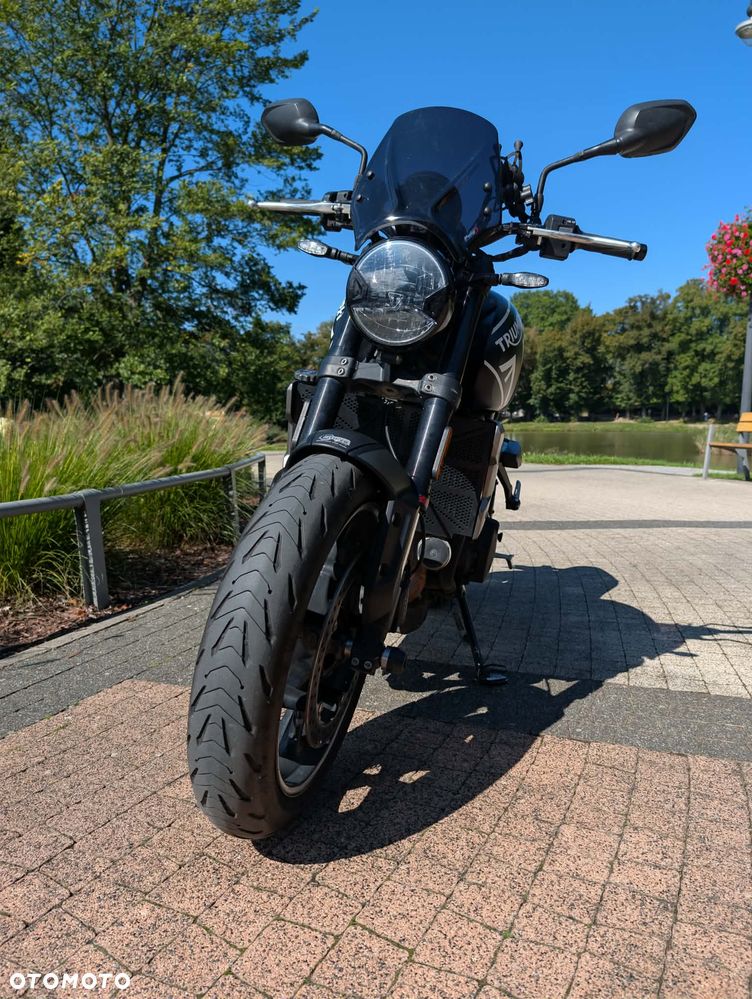 Triumph Trident - 3
