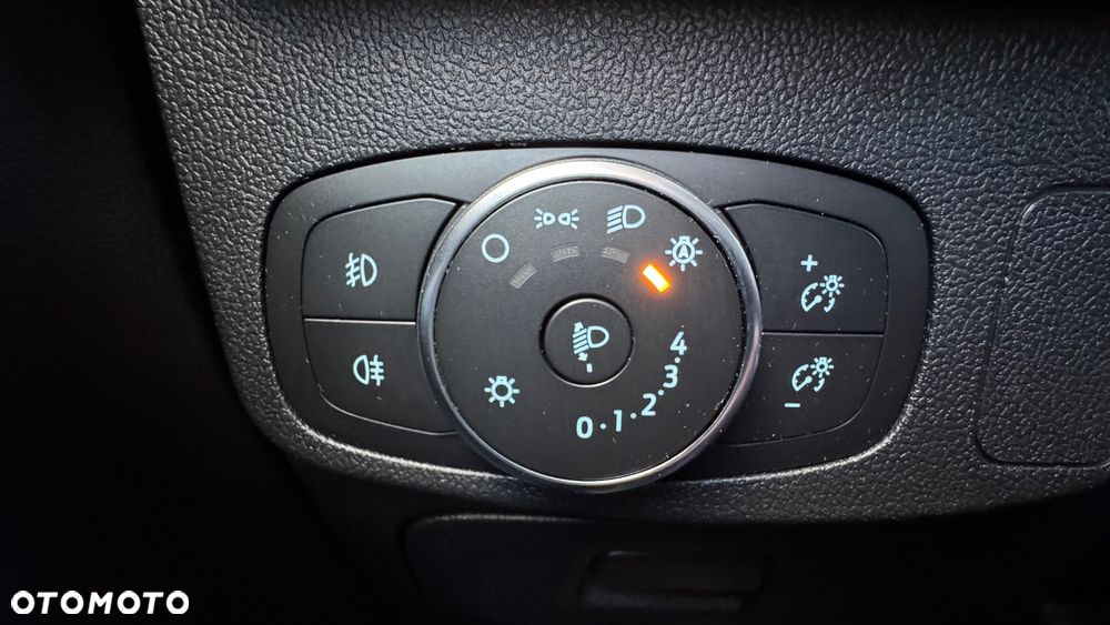 Ford Focus 1.5 EcoBoost Active X - 22