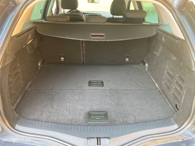 Renault Mégane Sport Tourer 1.5 Blue dCi Limited - 32