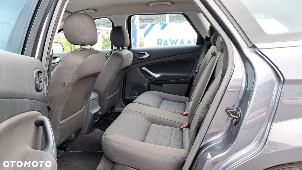 Ford Mondeo 2.3 Titanium - 7