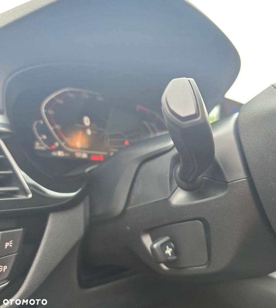 BMW Seria 5 518d mHEV Luxury Line sport - 29