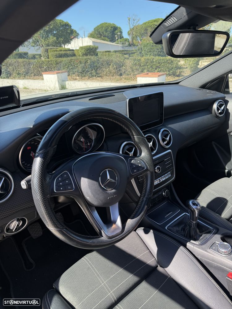 Mercedes-Benz A 200 d Urban - 2