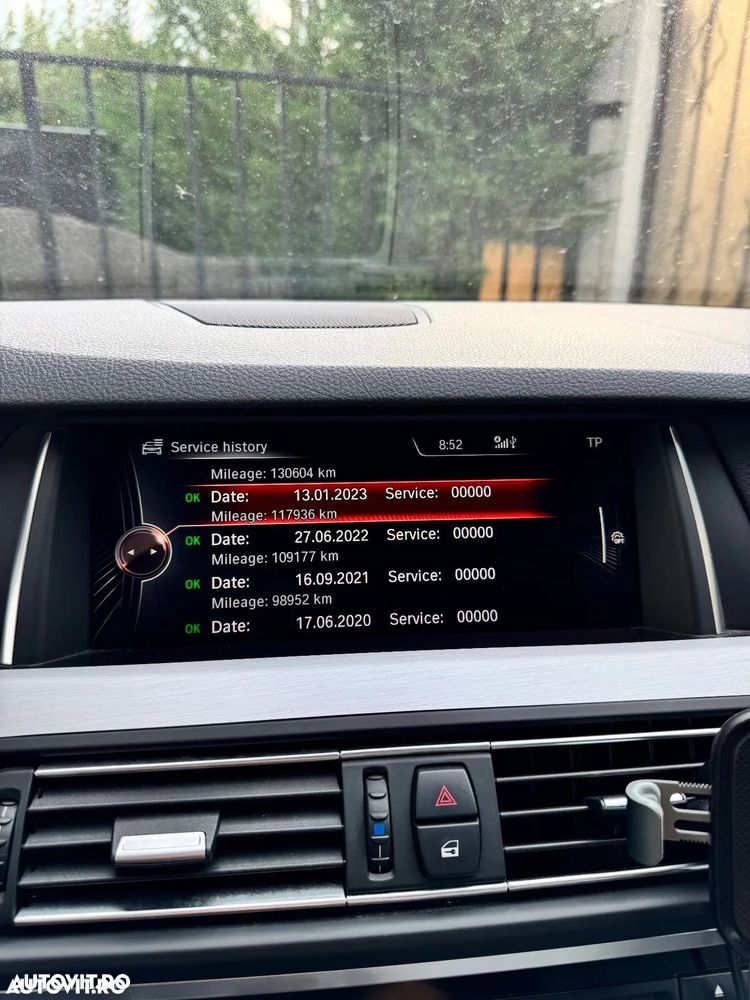 BMW Seria 5 530d xDrive AT - 28