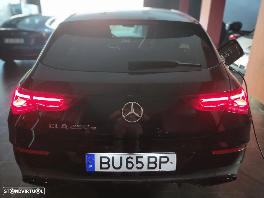 Mercedes-Benz CLA 250 e Shooting Brake AMG Line - 19
