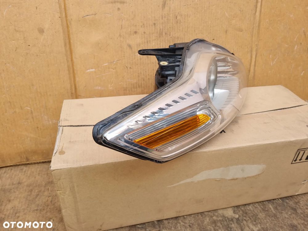 FORD MONDEO MK4 LIFT LAMPA PRAWA - 3